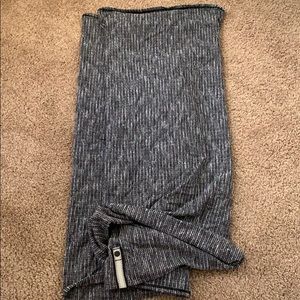 Gray Lululemon Scarf